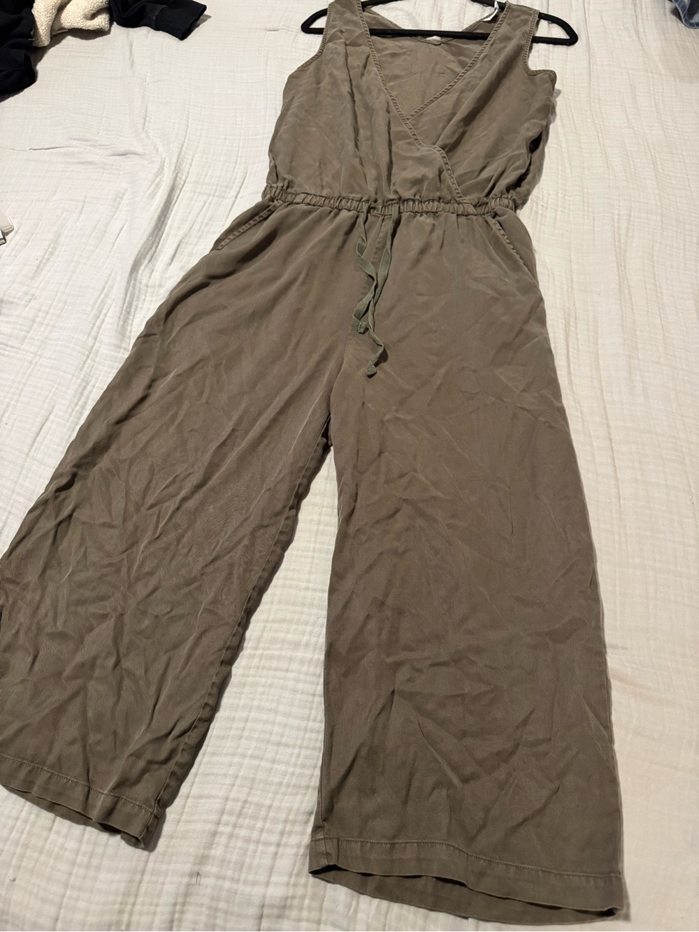 Ten Tree Cropped Jumpsuit - Picture 6 of 8